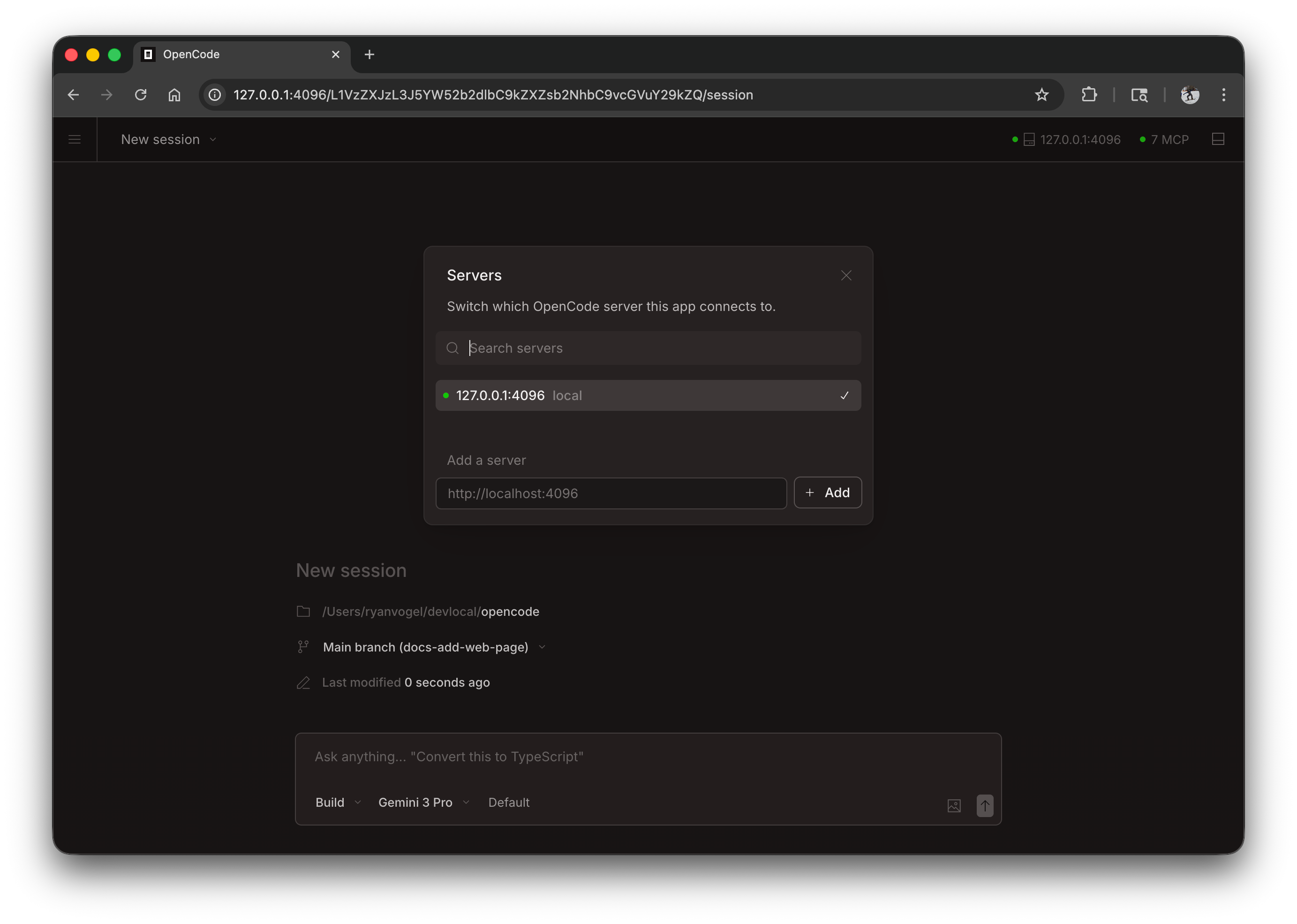 Captura de la interfaz de OpenCode con una sesión, panel de navegación y área de conversación